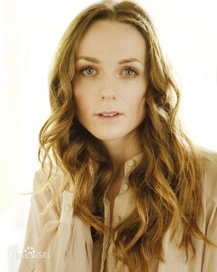 凯瑞·康顿(Kerry Condon)照片生活照