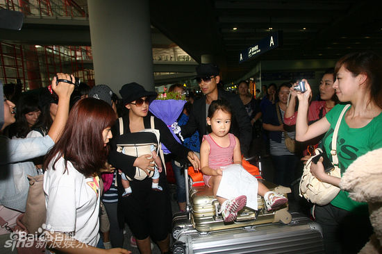 最优质黎姿(Gigi Lai)赵文卓精彩图册