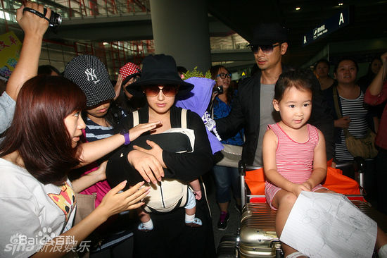 最优质黎姿(Gigi Lai)赵文卓精彩图册