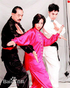 元华(Yuan Wah、yun4 wa4<i>（</i><i>粤语拼音）</i>)出席活动生活照