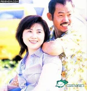 元华(Yuan Wah、yun4 wa4<i>（</i><i>粤语拼音）</i>)家庭照前后照片