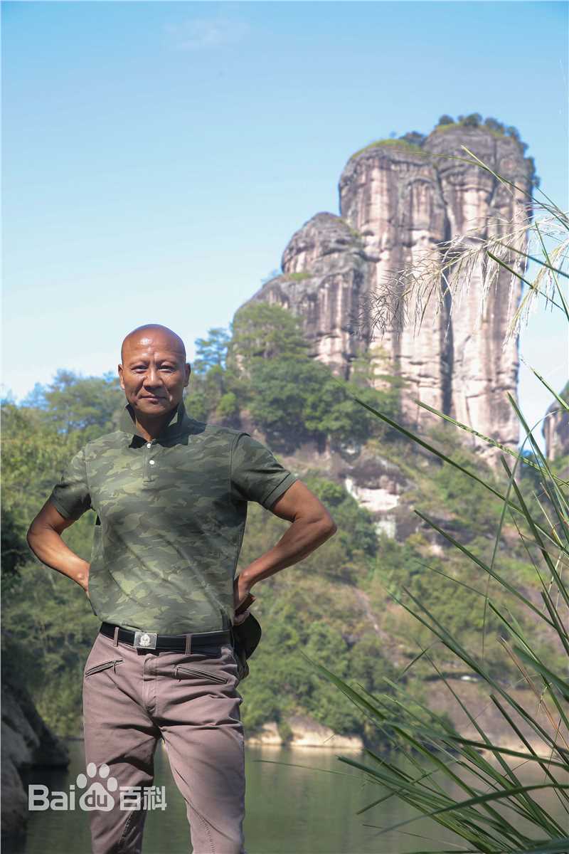 计春华生活照壁纸壁纸