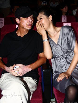 冯小刚(Xiaogang Feng)徐帆合影前后照片
