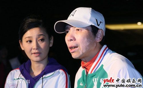 冯小刚(Xiaogang Feng)徐帆合影前后照片