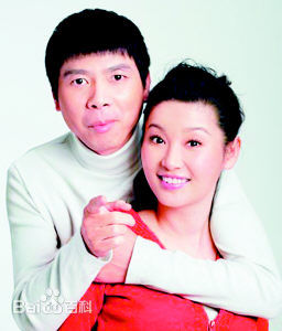 冯小刚(Xiaogang Feng)徐帆合影前后照片