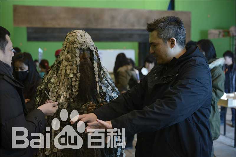 最新许安(Koan Hui)在《封神传奇》现场工作照中的壁纸