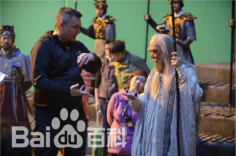 最新许安(Koan Hui)在《封神传奇》现场工作照中的壁纸