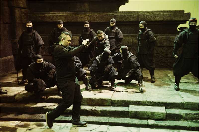 最新许安(Koan Hui)在《封神传奇》现场工作照中的壁纸