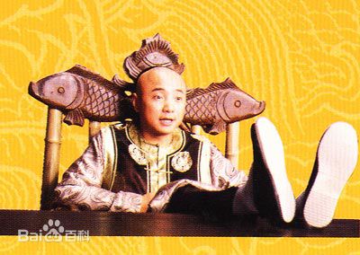 徐峥(Xú Zhēng)李卫当官生活照