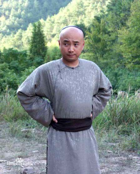 徐峥(Xú Zhēng)李卫当官生活照