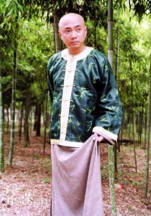 徐峥(Xú Zhēng)李卫当官生活照