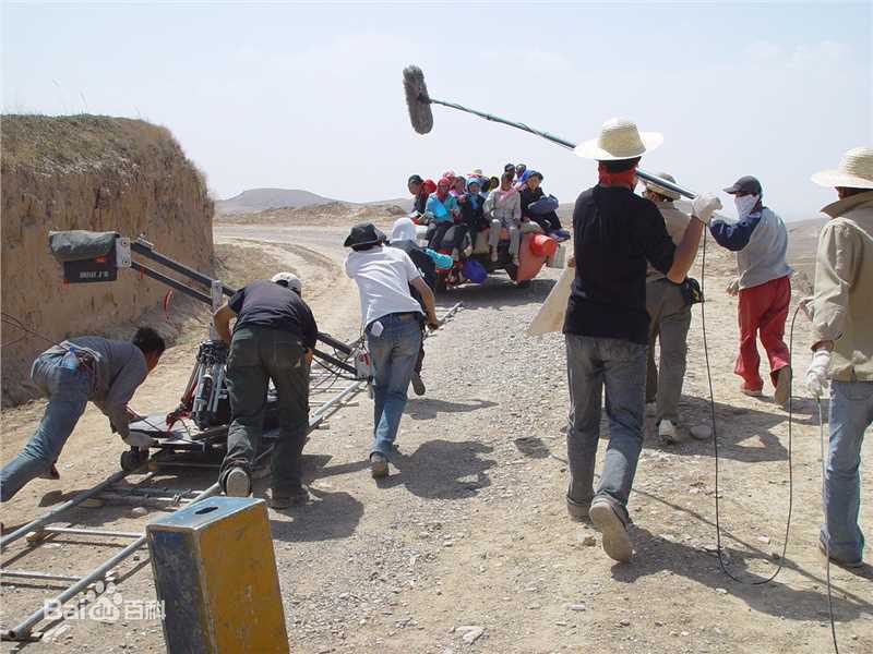 方刚亮上学路上图册