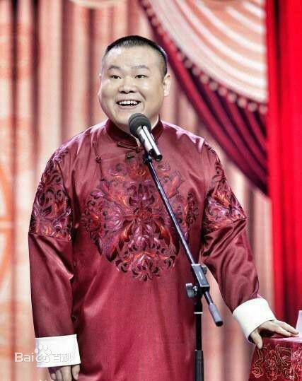 岳云鹏舞台上的前后照片