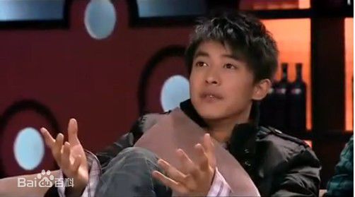 高清李佳航(Jean Lee)在《爱情公寓》 饰 张伟中的图集