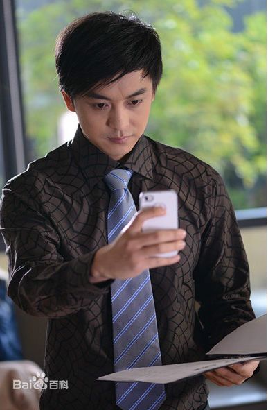 最新李佳航(Jean Lee)在电影《我为相亲狂》 饰 赵帅中的图集