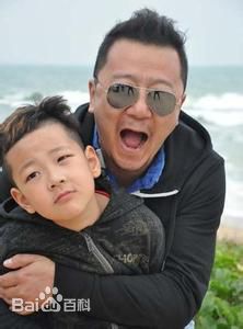 郭涛一家人前后照片