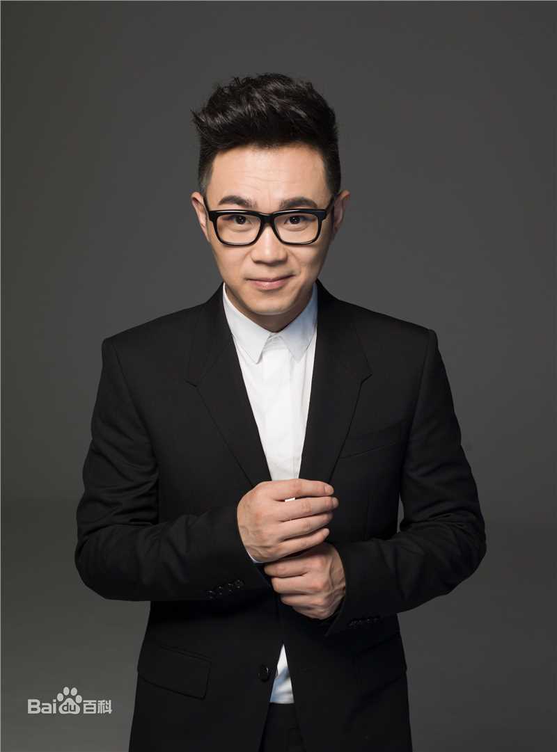 高清董成鹏(Da Peng)在《在难搞的日子笑出声来》全国签售中的图集