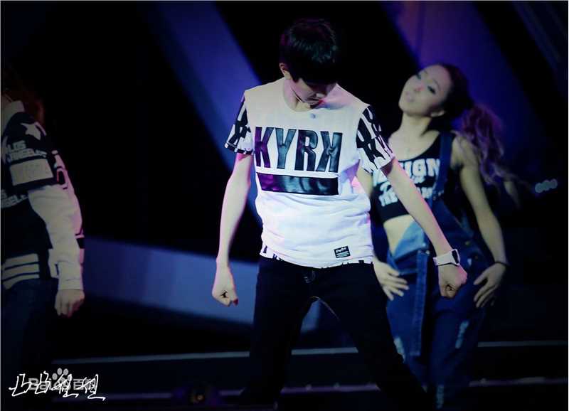 王源(Roy)舞台图片图册