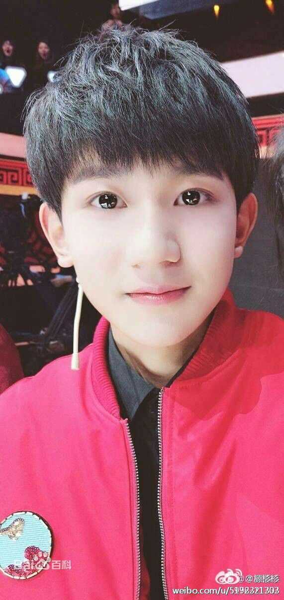 王源(Roy)主持节目壁纸壁纸