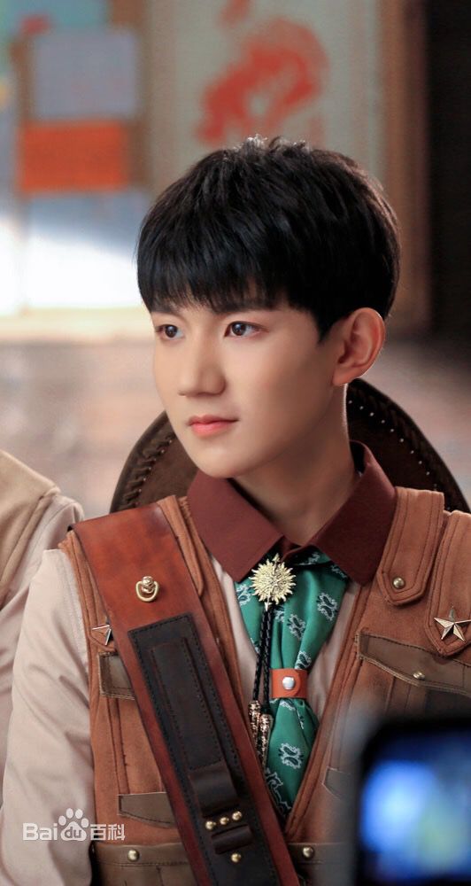 王源(Roy)代言图片图册