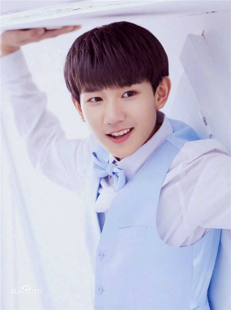 王源(Roy)代言图片图册