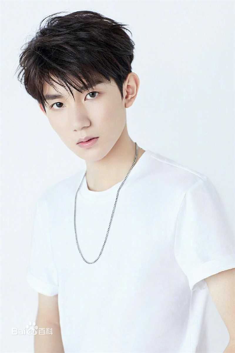 王源(Roy)代言图片图册