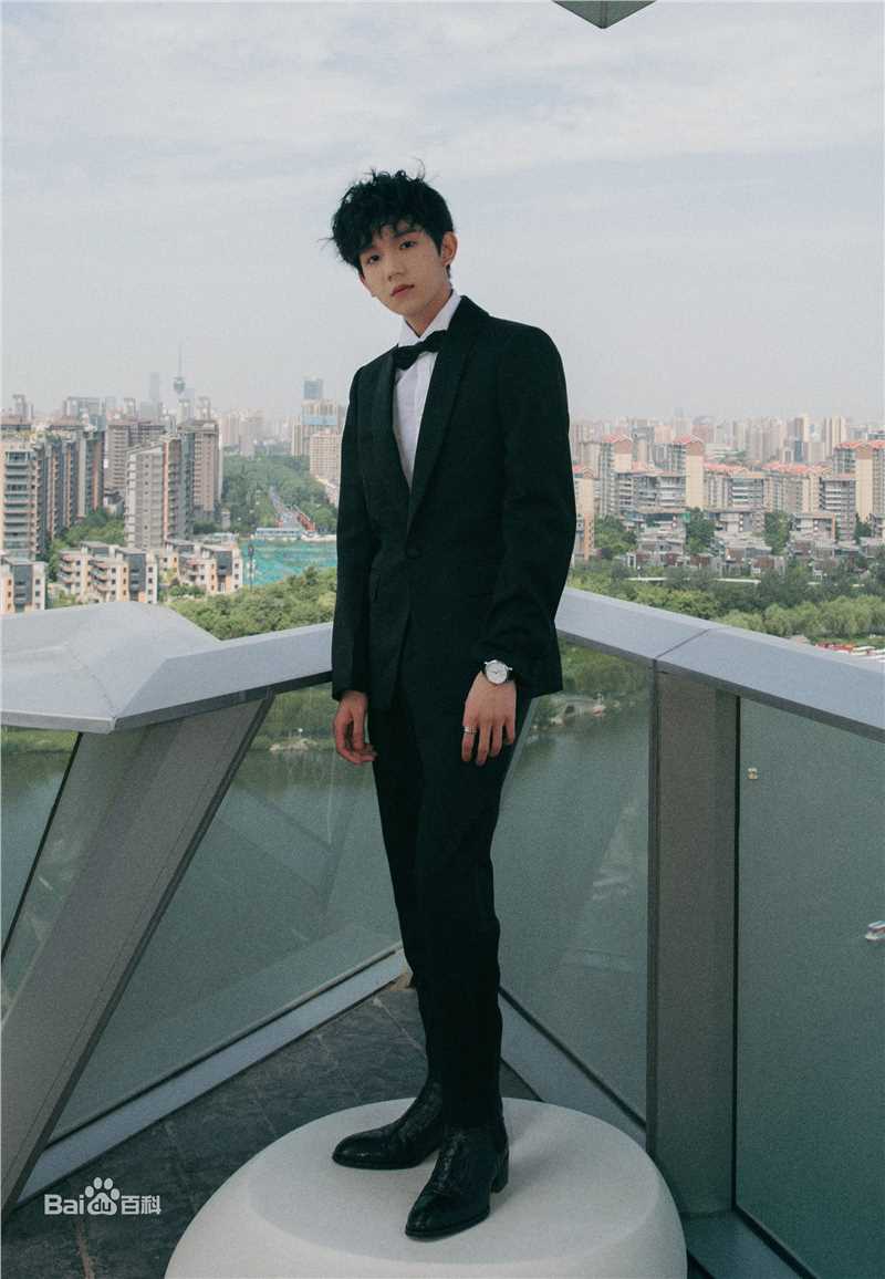 王源(Roy)活动素颜照相册