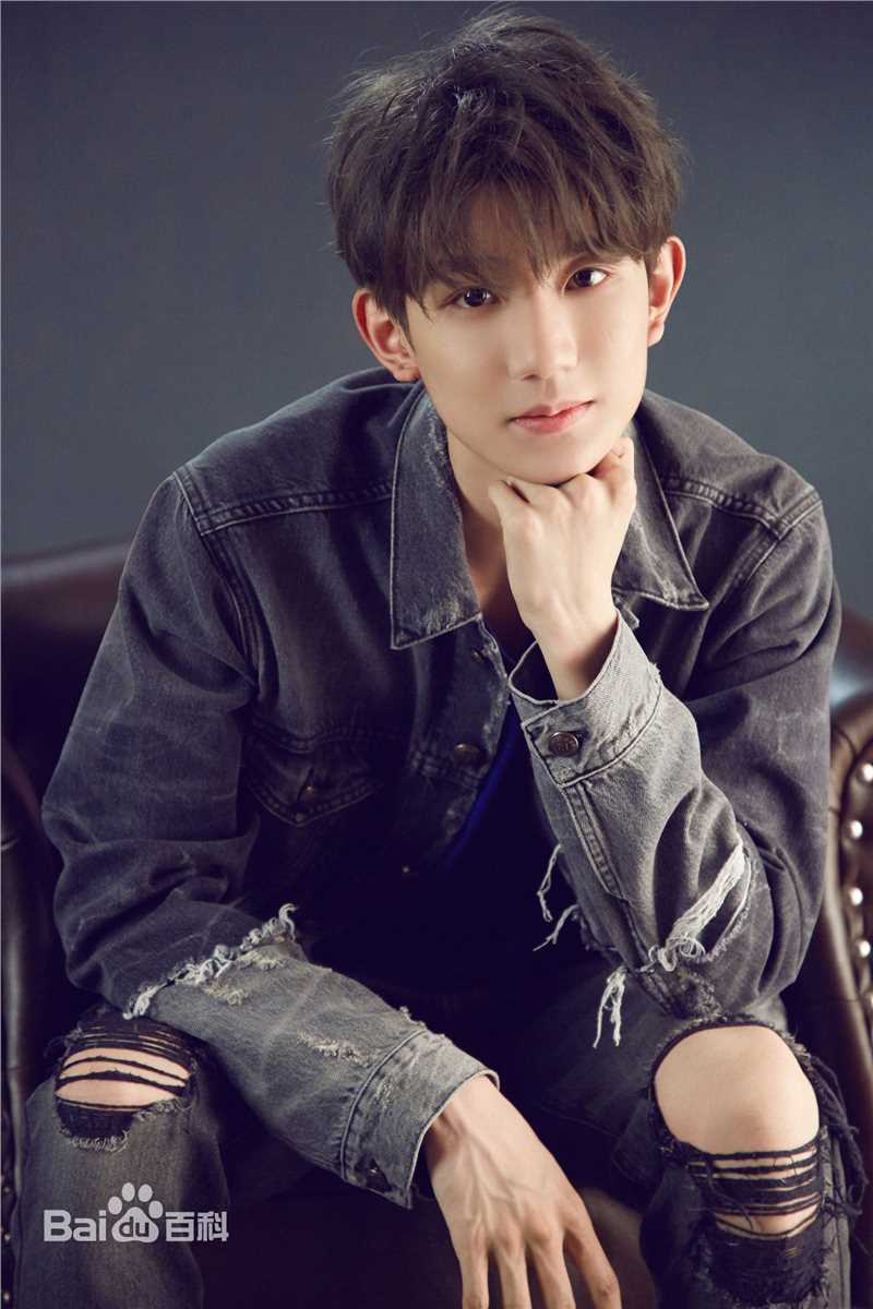 王源(Roy)综艺节目性感图片图集