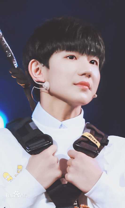 王源(Roy)综艺节目性感图片图集