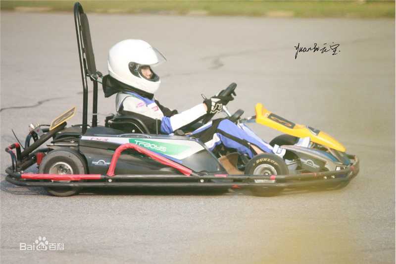 王源(Roy)MV性感图片图集