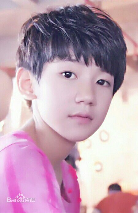 王源(Roy)MV性感图片图集