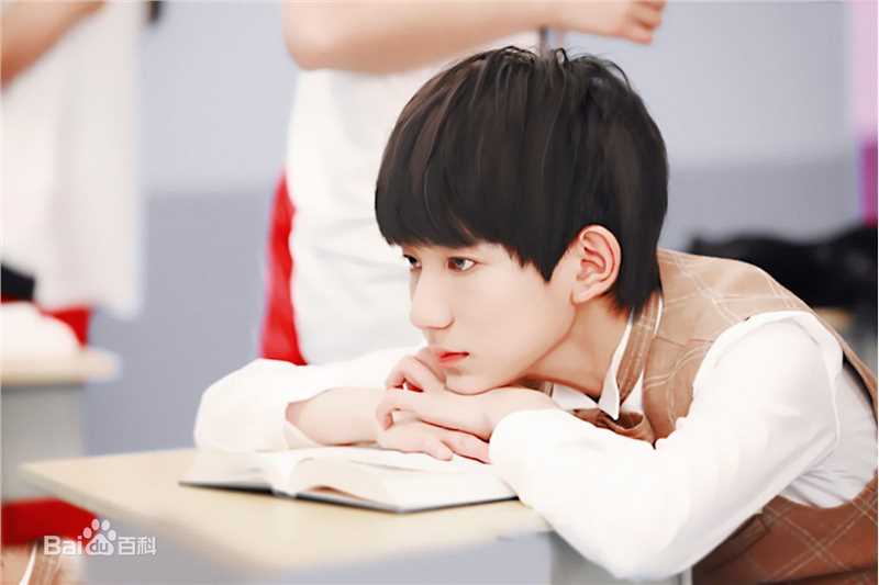 王源(Roy)MV性感图片图集