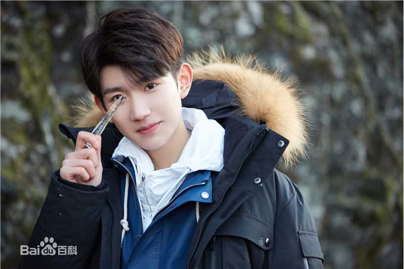 王源(Roy)MV性感图片图集