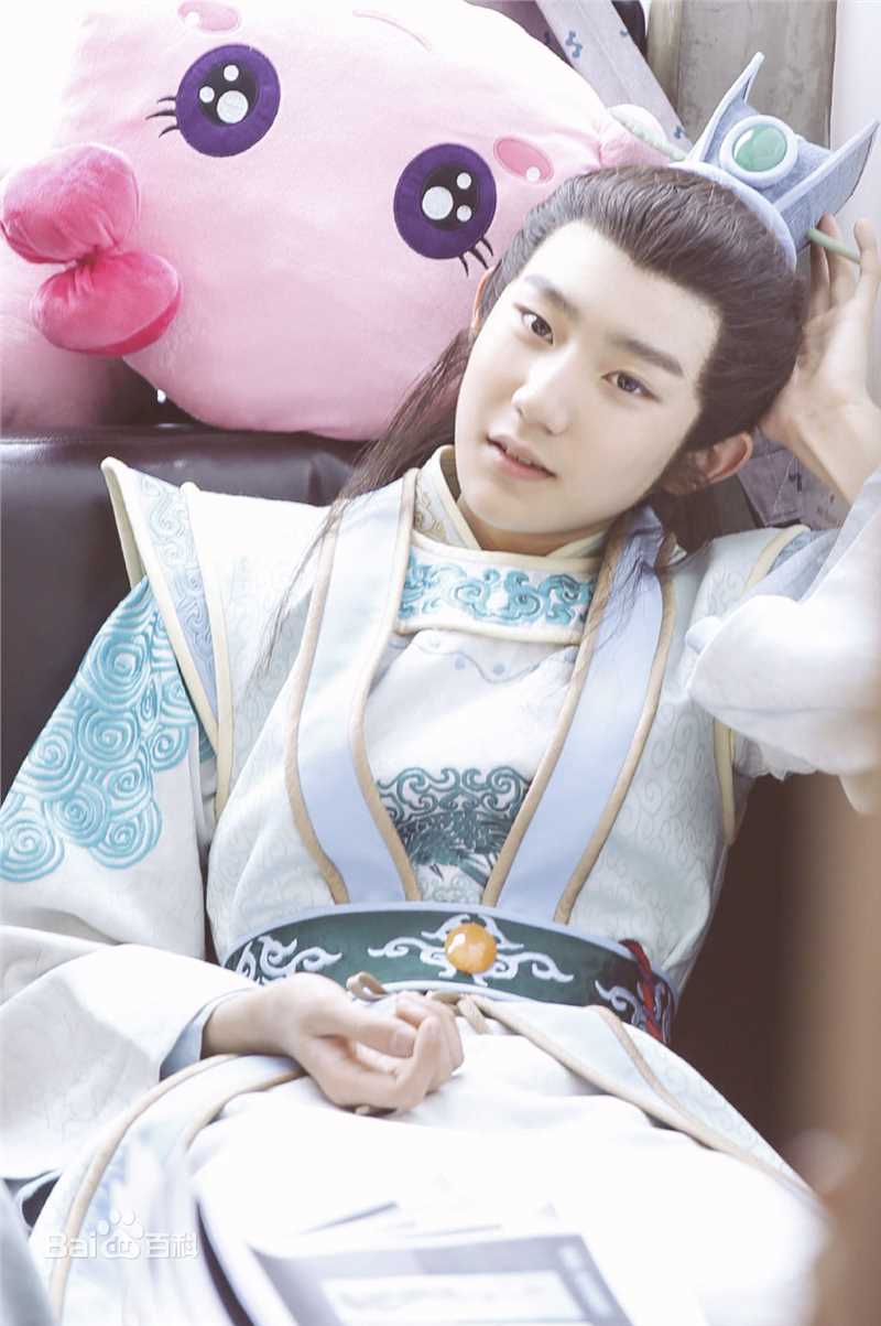 王源(Roy)MV性感图片图集