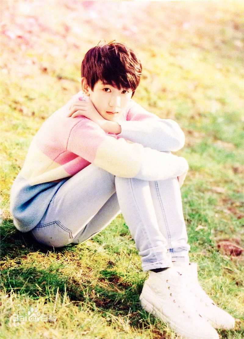 王源(Roy)MV性感图片图集