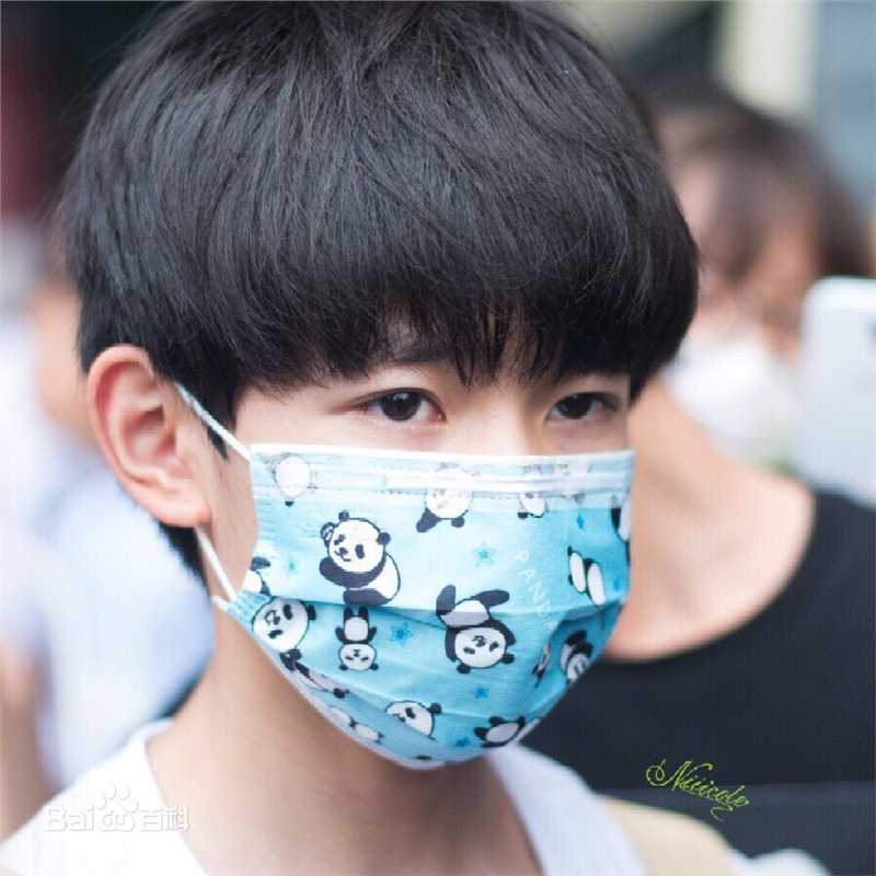 王源(Roy)右眼天使左眼恶魔图册