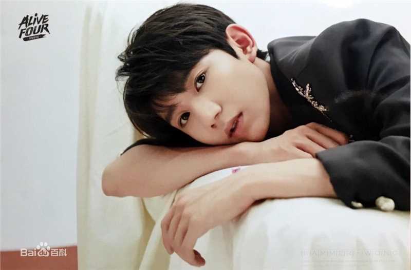 最优质王源(Roy)生活照