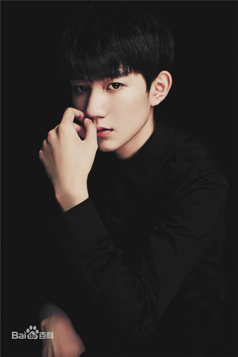 最优质王源(Roy)生活照