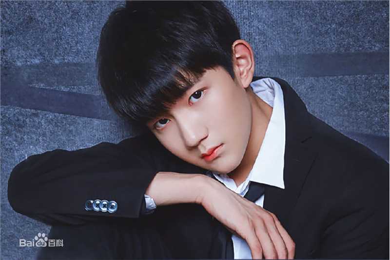 最优质王源(Roy)生活照