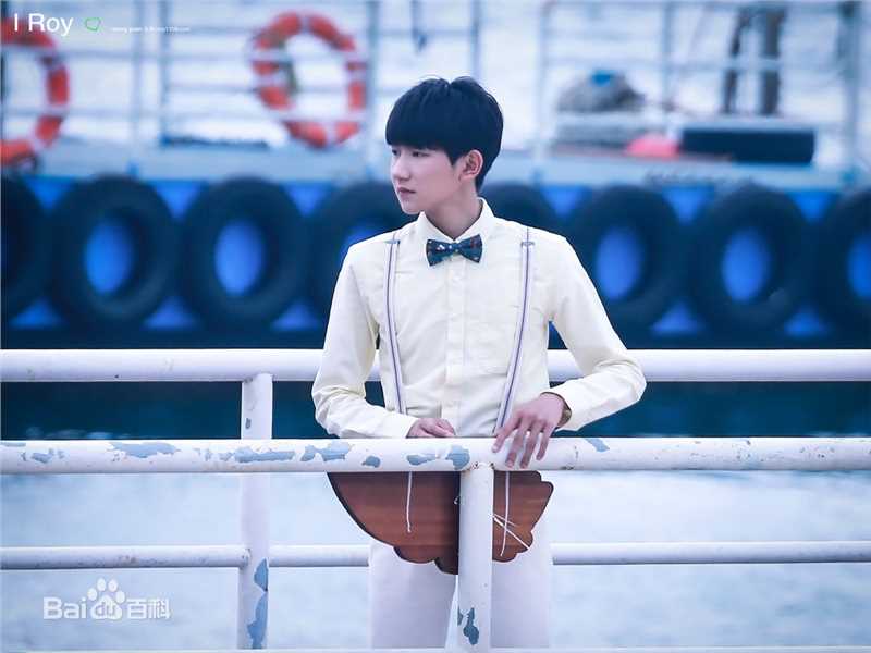 王源(Roy)代言OPPO R9素颜照相册