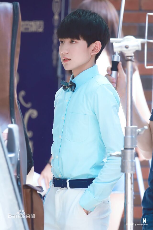 王源(Roy)代言OPPO R9素颜照相册