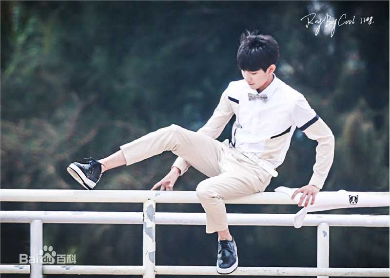 王源(Roy)代言OPPO R9素颜照相册