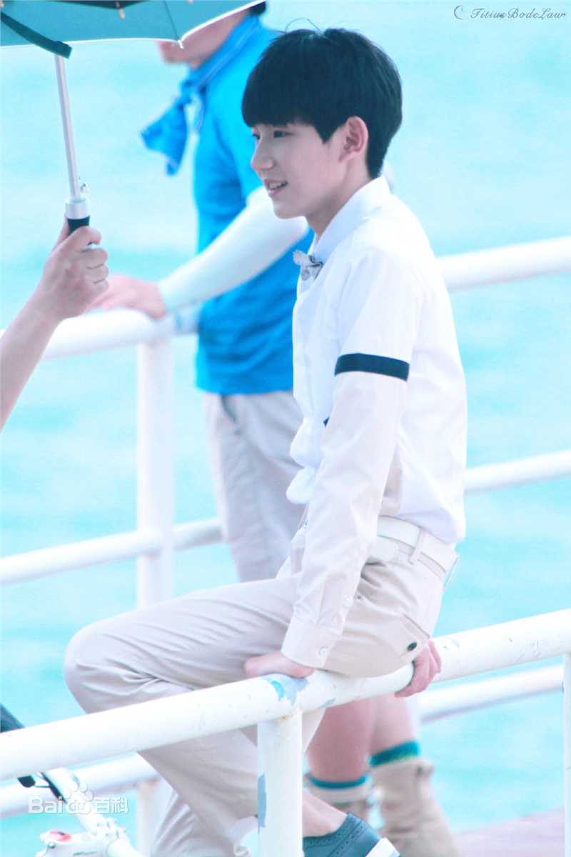 王源(Roy)代言OPPO R9素颜照相册