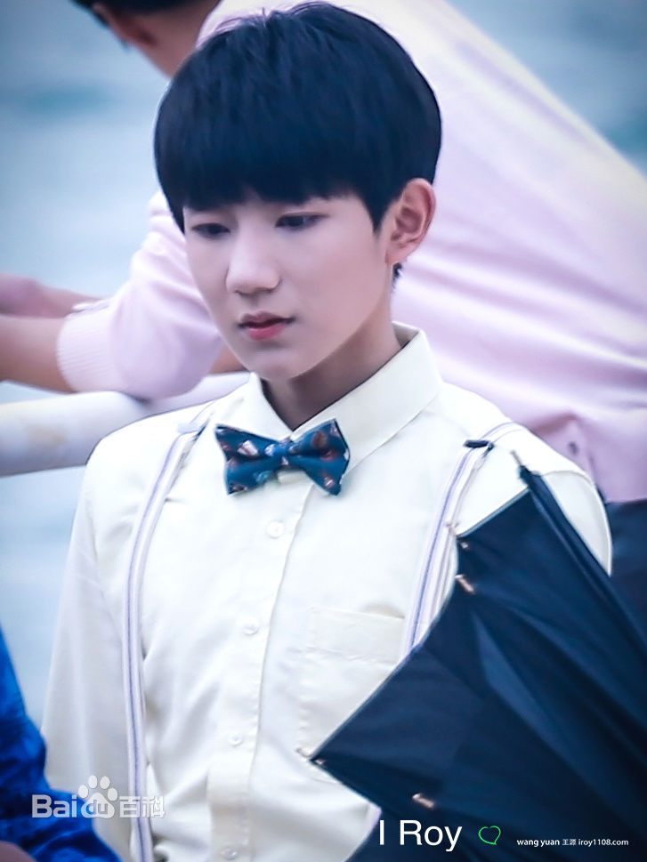 王源(Roy)代言OPPO R9素颜照相册