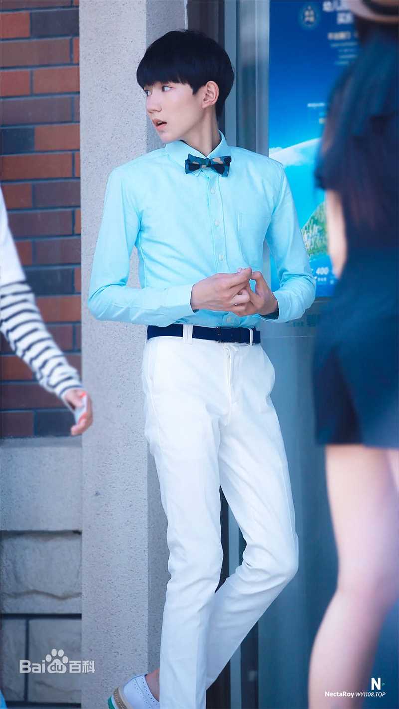 王源(Roy)代言OPPO R9素颜照相册