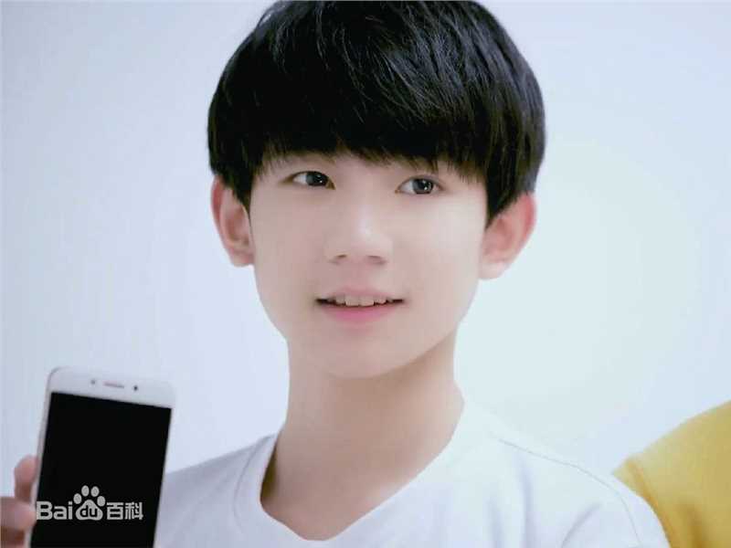 王源(Roy)代言OPPO R9素颜照相册