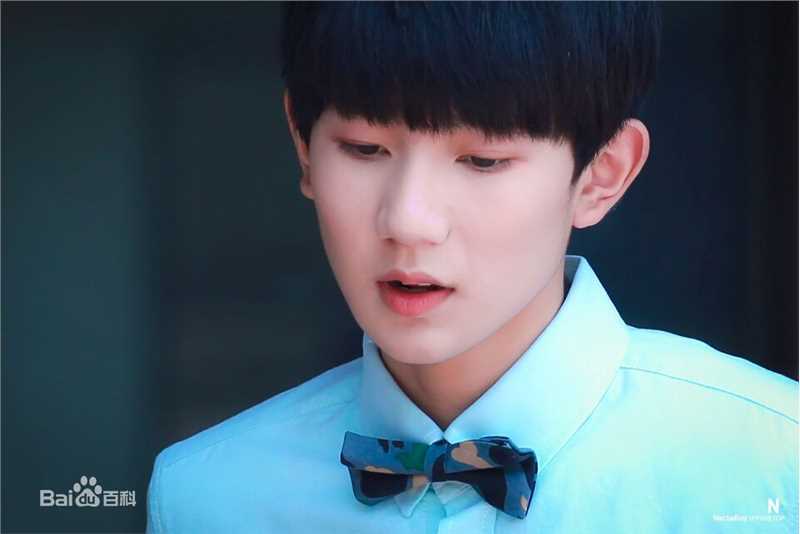 王源(Roy)代言OPPO R9素颜照相册