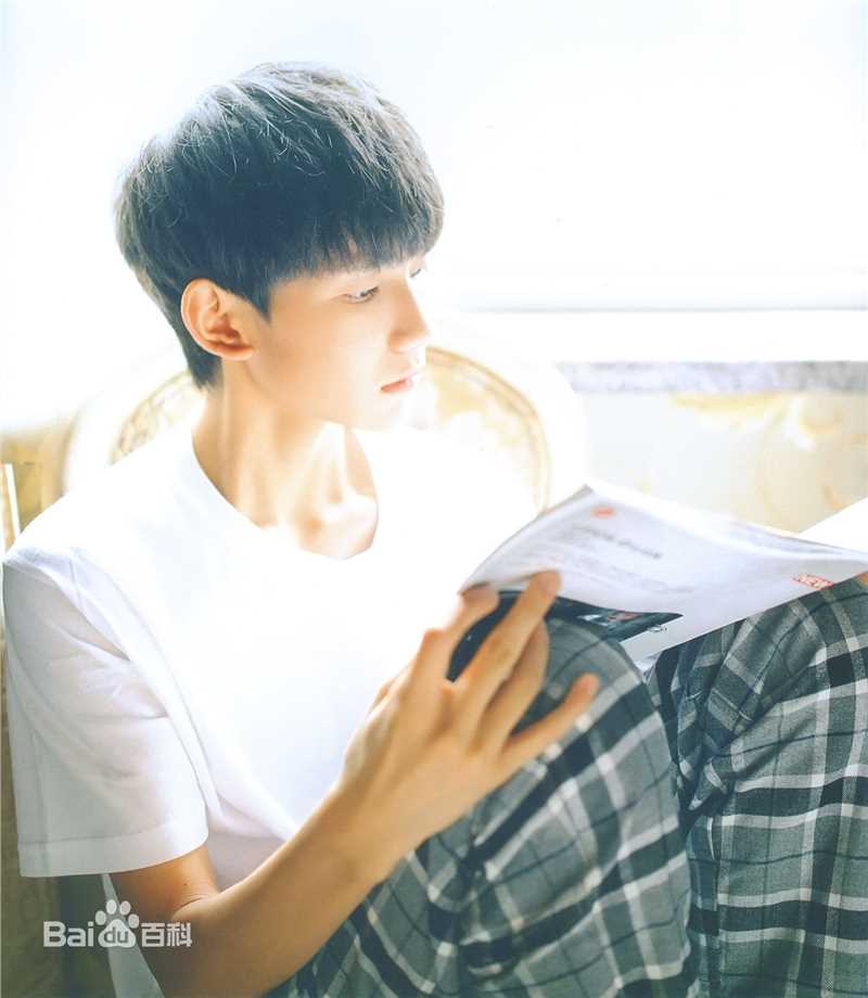 王源(Roy)最全2016官方台历壁纸