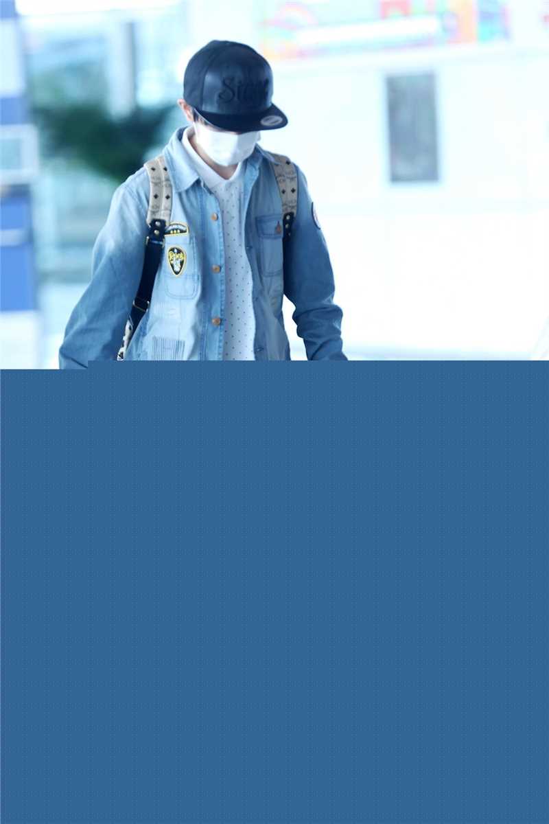 王源(Roy)的机场画报2014性感图片图集