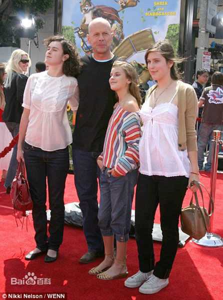 布鲁斯·威利斯(Bruce Willis)布鲁斯的两任妻子和女儿们图册